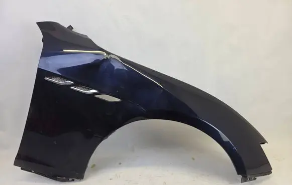 Maserati Ghibli Fender 