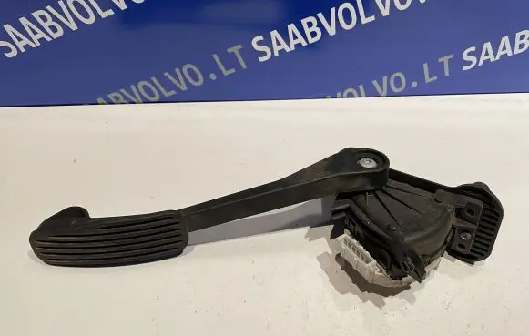 Volvo V70 Accelerator throttle pedal 9496821