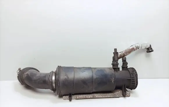 BMW i8 Air intake hose/pipe 8639010 7540688