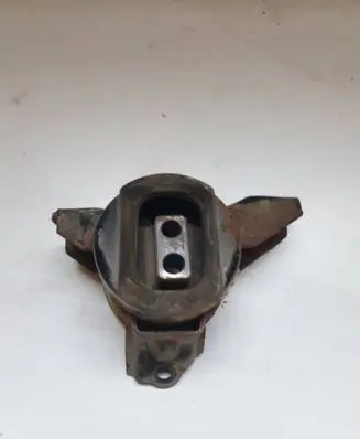 KIA Sportage Engine mount bracket