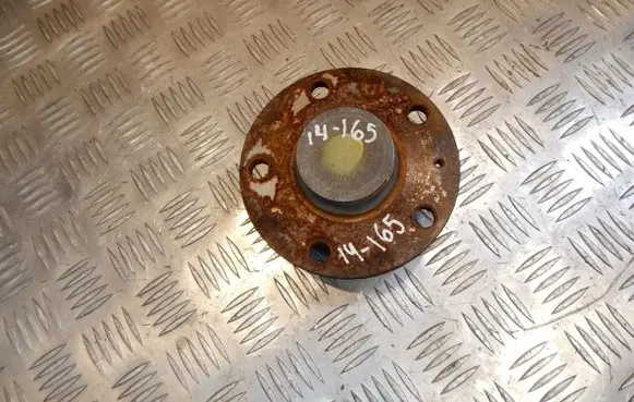 Volkswagen PASSAT B6 Rear wheel bearing hub 14165