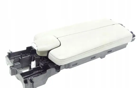 Mercedes-Benz E W212 Rear seat armrest 