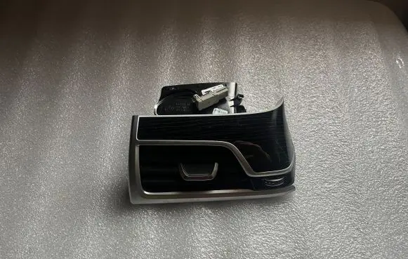 BMW 7 G11 G12 Rear air vent grill 7851824