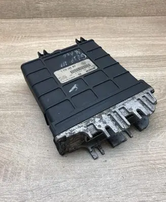 Volkswagen Golf III Engine control unit/module ECU 1H0907311L 0261203318