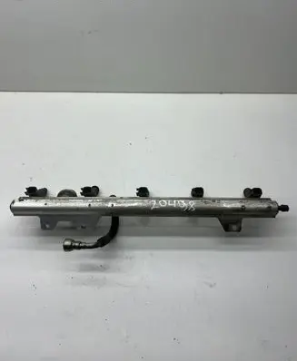 Volvo V70 Fuel main line pipe 9202710