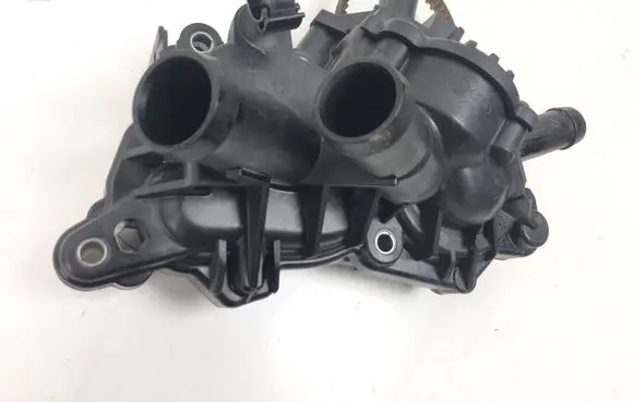 Volkswagen Polo V 6R Water pump 04C121600L 04C121042C 04E109111AH