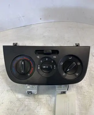 Peugeot Bipper Climate control unit 50274320