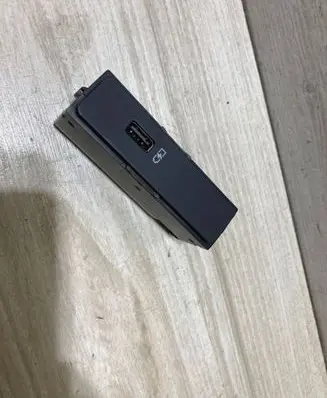 Audi Q3 F3 USB socket connector 83A035726