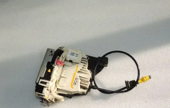 Jeep Grand Cherokee Rear door lock P04589923AF 04589923AF