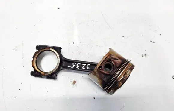 Volvo S40, V40 Piston with connecting rod