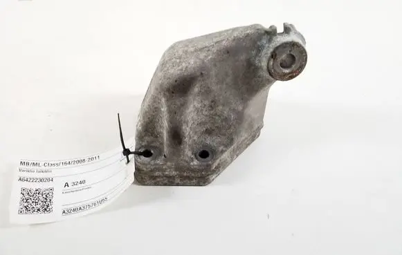Mercedes-Benz ML W164 Engine mounting bracket A6422230204