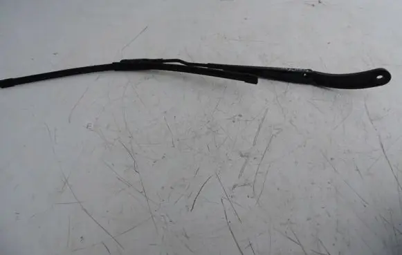 Ford C-MAX II Front wiper blade arm AM51-17526-AF