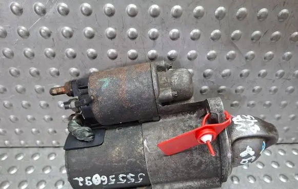 Opel Zafira B Starter motor S26338845 55556092