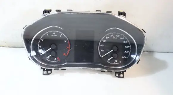 Toyota Yaris Clock 