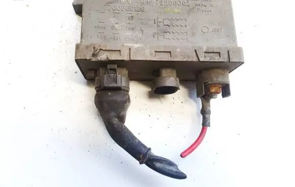 Volvo 440 Glow plug pre-heat relay 7700860126 73506002