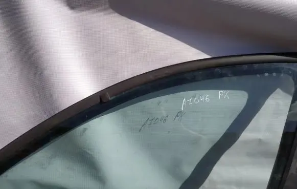 Fiat Marea Front door window glass four-door