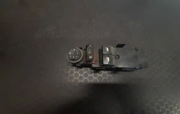 Peugeot 5008 Electric window control switch 30170356 96650619ZD