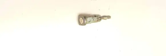 Volkswagen Polo V 6R Front door lock (next to the handle) 