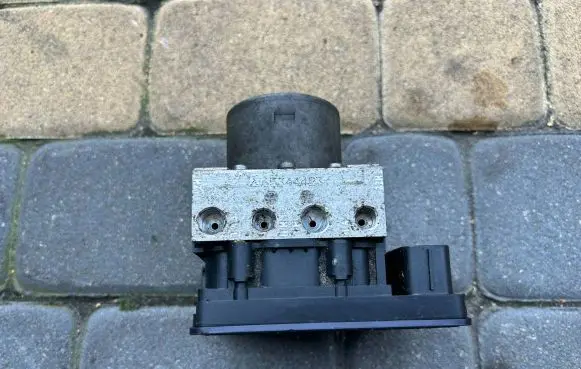 Skoda Citigo ABS Pump 1S0614517L 17677016 54086612G