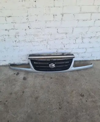 Suzuki Grand Vitara I Front grill 7211165D10