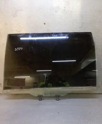 KIA Carnival Sliding door window/glass 