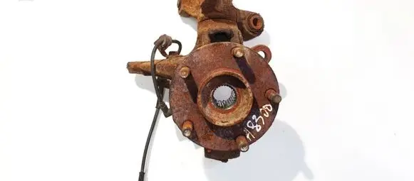 Nissan Primera Front wheel hub