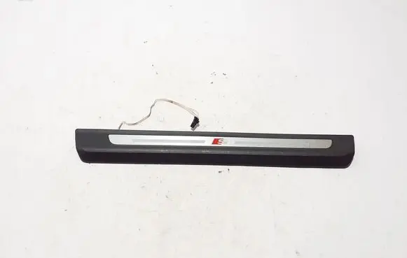 Audi Q8 Front sill trim cover 4M8947406A