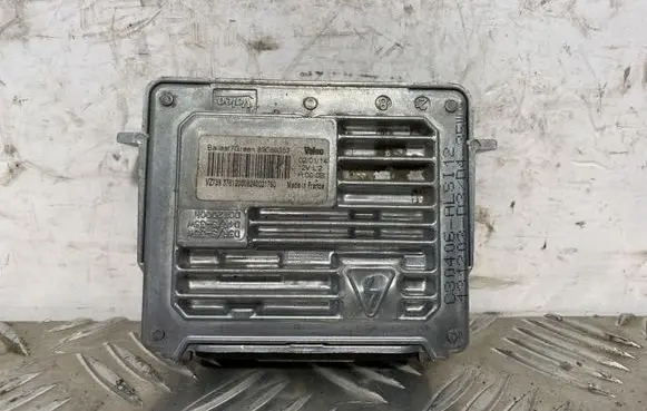 Jeep Grand Cherokee Headlight ballast module Xenon 89089352