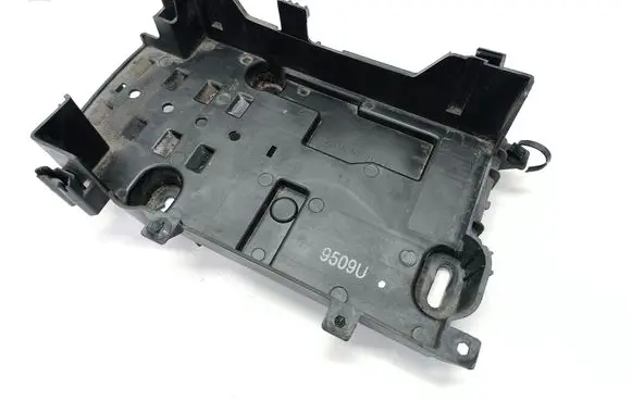 Battery tray