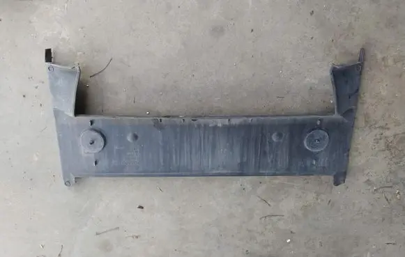 Volvo S80 Radiator trim 8620082