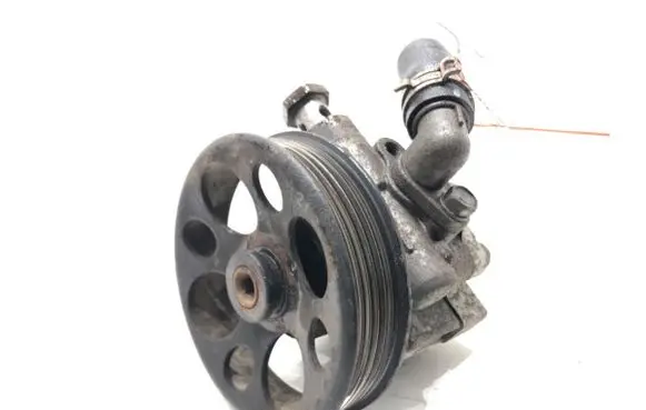 Chevrolet Cruze Power steering pump 96985600