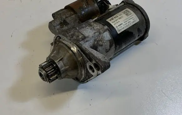 Volkswagen Golf VII Starter motor 02Z911022C