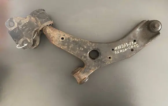 Mazda 3 II Front lower control arm/wishbone