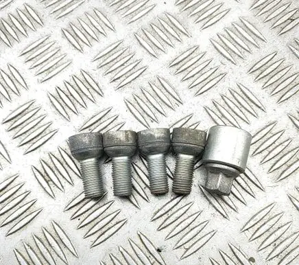 Audi A5 Anti-theft wheel nuts and lock 4F0698139C