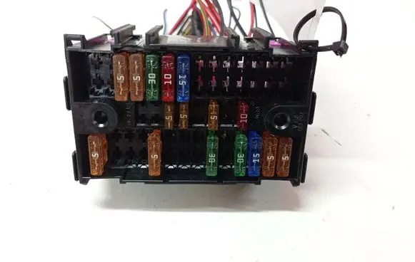 Volkswagen Transporter - Caravelle T5 Fuse module KHM01OK 064220436700 59301TMB