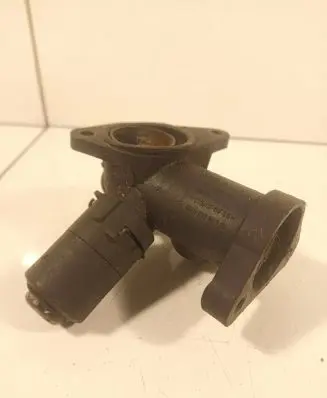 Audi A6 S6 C5 4B Engine coolant pipe/hose 058121133B PA66GF30
