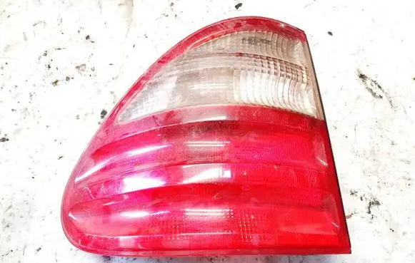 Mercedes-Benz E W210 Rear/tail lights a2108205364 324001
