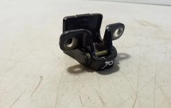 Skoda Octavia Mk3 (5E) Tailgate/trunk/boot hinge 5G6827301C