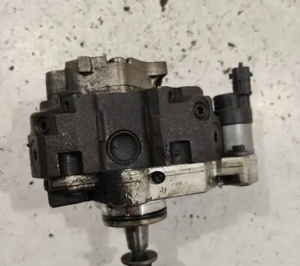 Renault Espace - Grand espace IV Fuel injection high pressure pump 8200170377