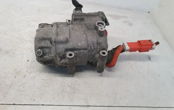 Toyota Auris E180 Air conditioning (A/C) compressor (pump) 0422001061