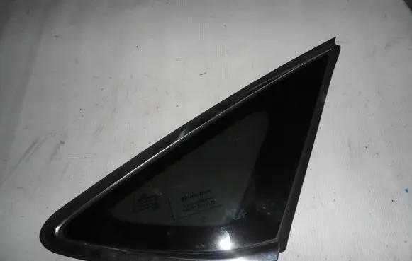 Hyundai i40 Rear side window