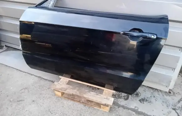 Ford Mustang V Front door