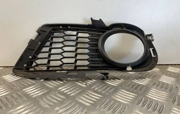 BMW 3 E92 E93 Front fog light trim/grill 8038935