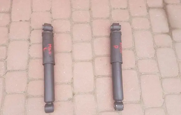 Renault Master III Rear shock absorber/damper 562106844R