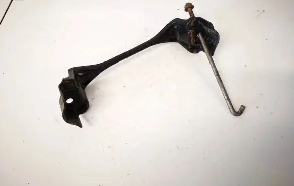 Nissan Qashqai Radiator mount bracket
