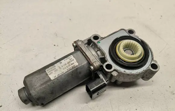Land Rover Range Rover Sport L320 Gearbox-reducer motor 0130008508