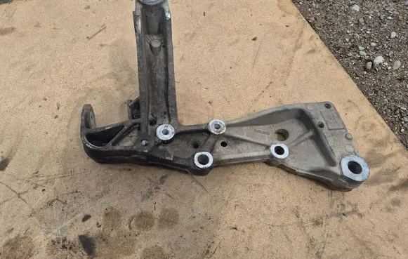 Volkswagen Touran I Front lower control arm/wishbone 1K0199296F 150920031