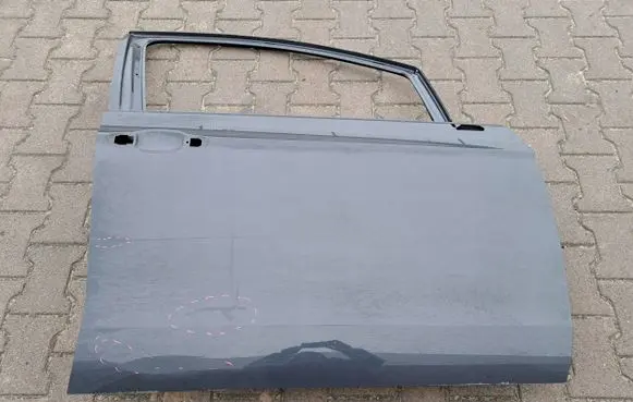 Volkswagen Golf Sportsvan Front door