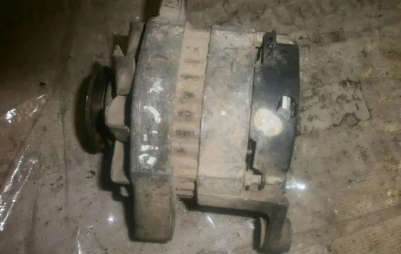 Renault Clio I Generator/alternator 2541117