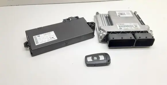 BMW 1 E82 E88 Engine ECU kit and lock set 8506281 0281016068 9147226